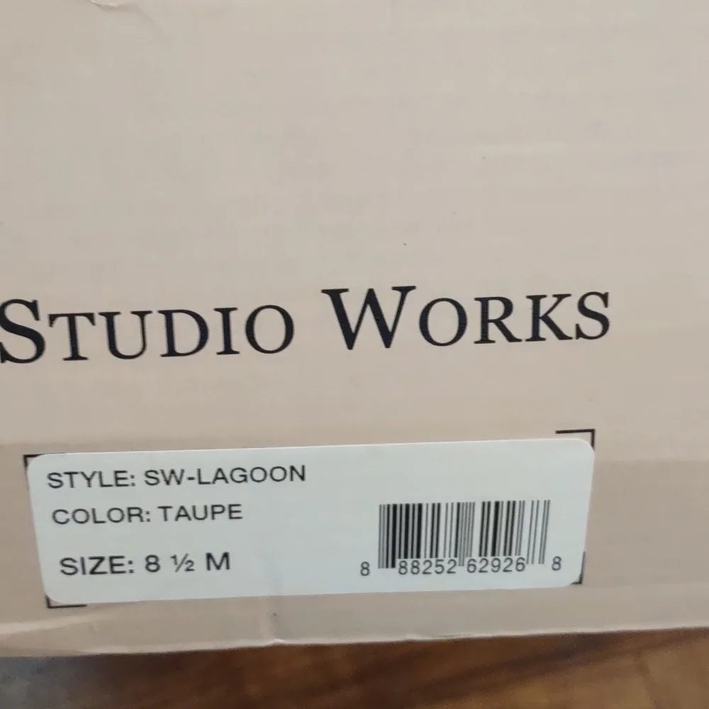 Studio Works 8.5 taupe color shoes